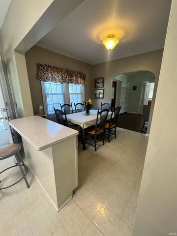1717 Russell Avenue, Evansville, IN 47720