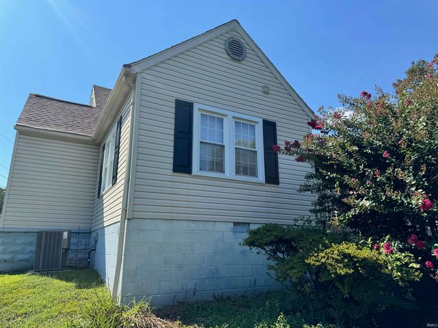 1717 Russell Avenue, Evansville, IN 47720