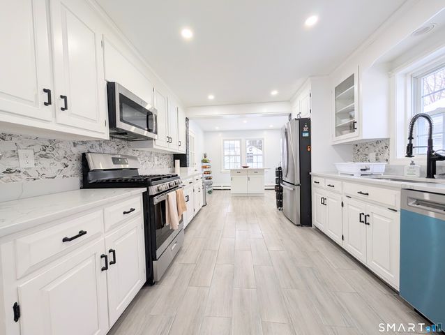 170 Edgewood Street, Stratford, CT 06615