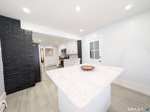 170 Edgewood Street, Stratford, CT 06615