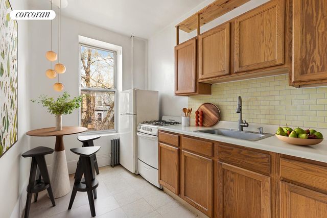 323 15TH Street, New York City, NY 11215