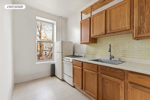 323 15TH Street, New York City, NY 11215