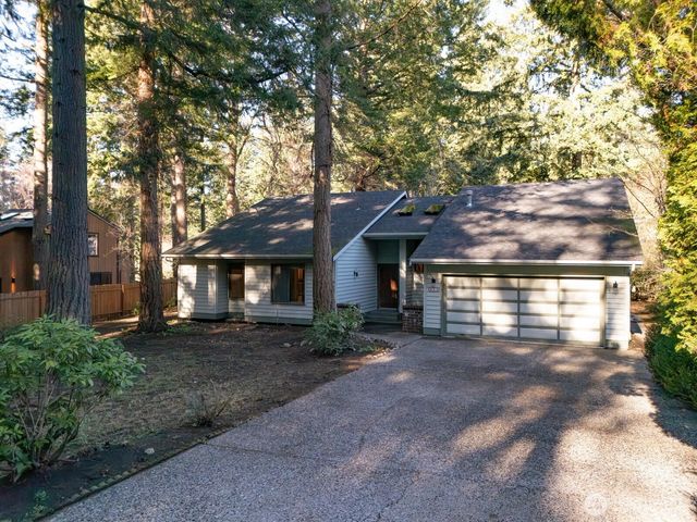 413 Viewcrest Road, Bellingham, WA 98229