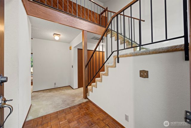 413 Viewcrest Road, Bellingham, WA 98229