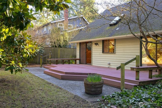 413 Viewcrest Road, Bellingham, WA 98229