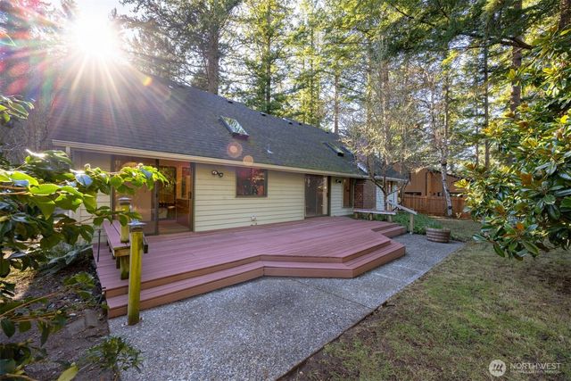 413 Viewcrest Road, Bellingham, WA 98229