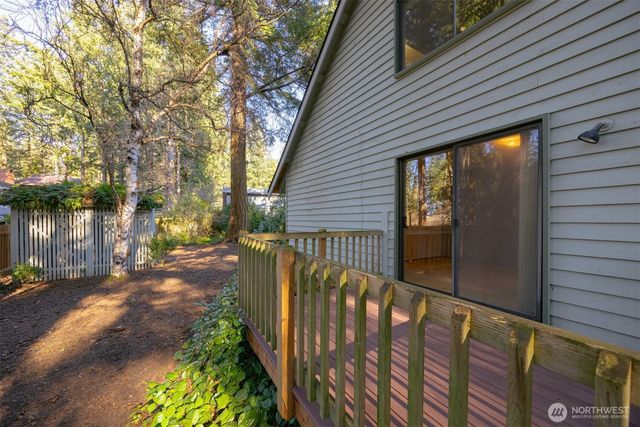 413 Viewcrest Road, Bellingham, WA 98229