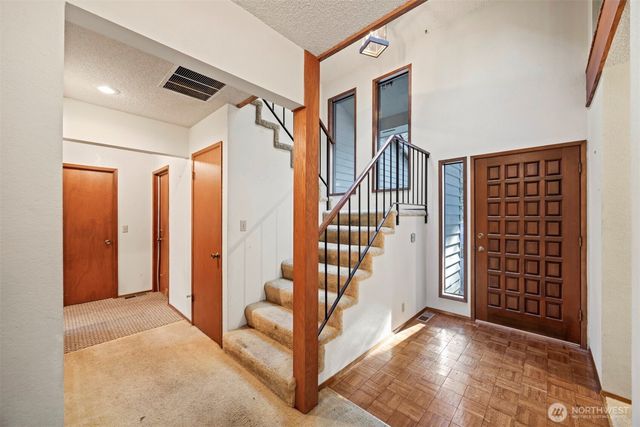 413 Viewcrest Road, Bellingham, WA 98229