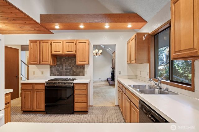 413 Viewcrest Road, Bellingham, WA 98229