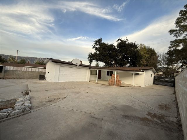 10143 Oro Vista Ave., Sunland, CA 91040