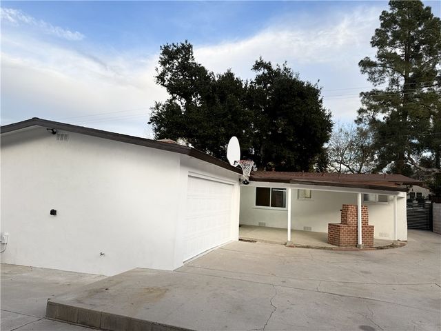 10143 Oro Vista Ave., Sunland, CA 91040