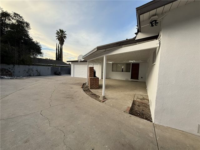 10143 Oro Vista Ave., Sunland, CA 91040