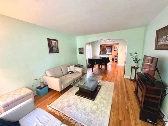 11455 S Fairfield Avenue, Chicago, IL 60655