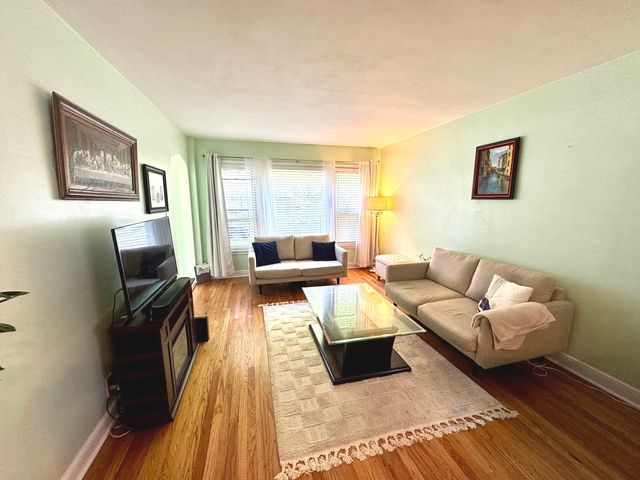11455 S Fairfield Avenue, Chicago, IL 60655