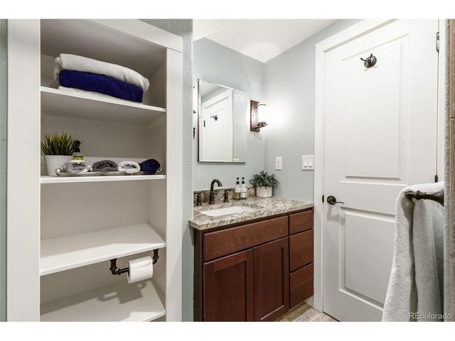 10886 W 31st Pl, Lakewood, CO 80215