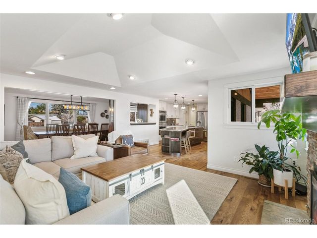 10886 W 31st Pl, Lakewood, CO 80215