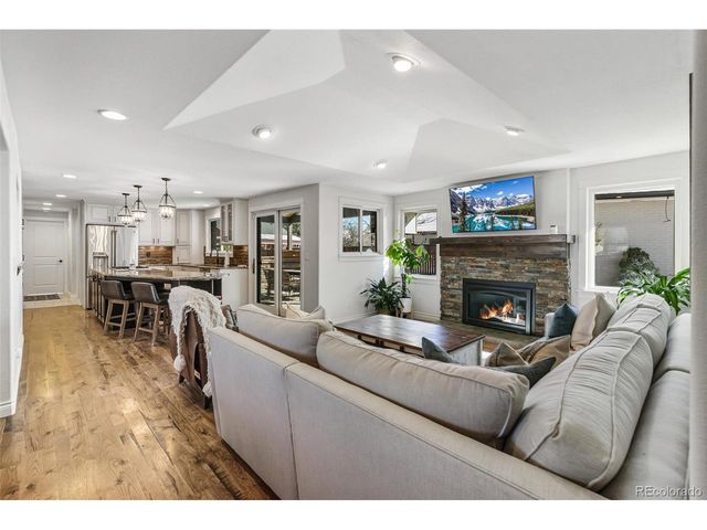 10886 W 31st Pl, Lakewood, CO 80215