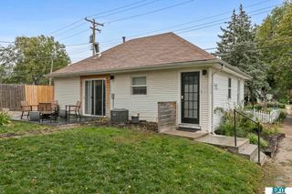 2116 S 8th Street, Lincoln, NE 68502