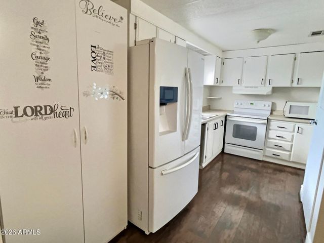 2140 E Michigan Avenue 27, Phoenix, AZ 85022