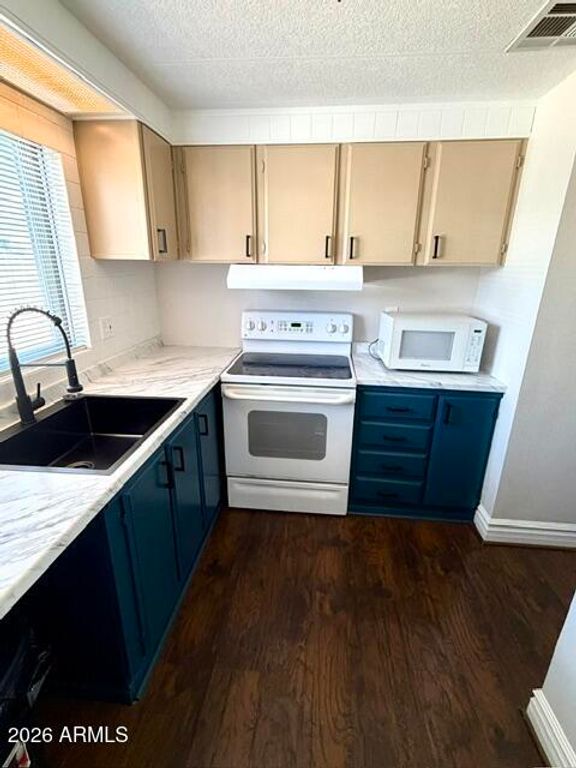 2140 E Michigan Avenue 27, Phoenix, AZ 85022 — photo 5