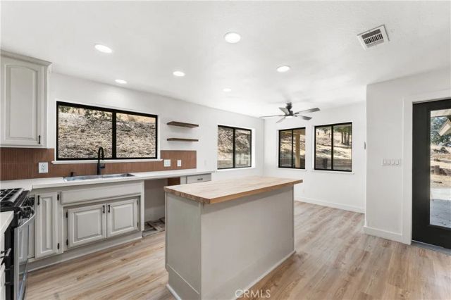 22381 William Tell Trail, Tehachapi, CA 93561