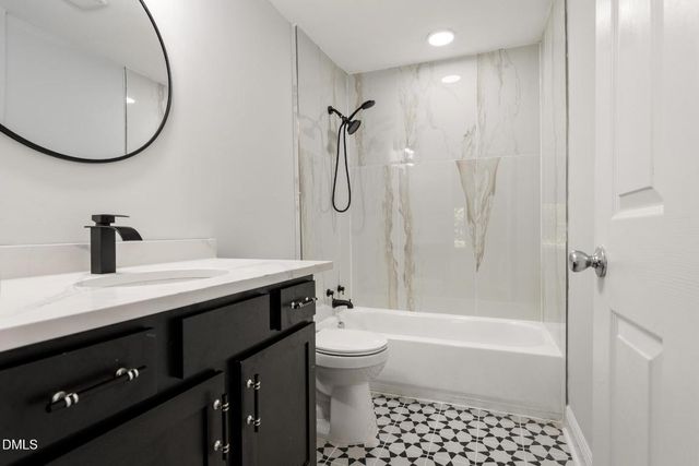 2705 Broad Street, Durham, NC 27704