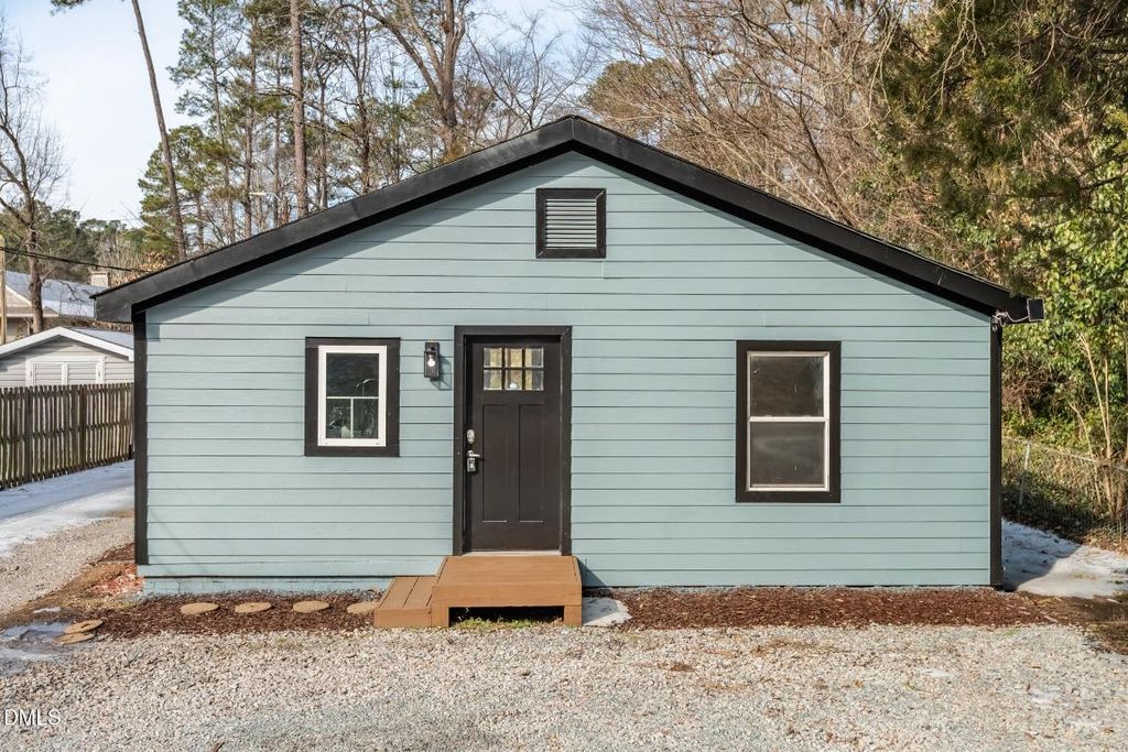 2705 Broad Street, Durham, NC 27704