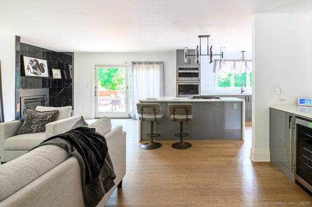 78 Blue Hills Road, North Haven, CT 06473