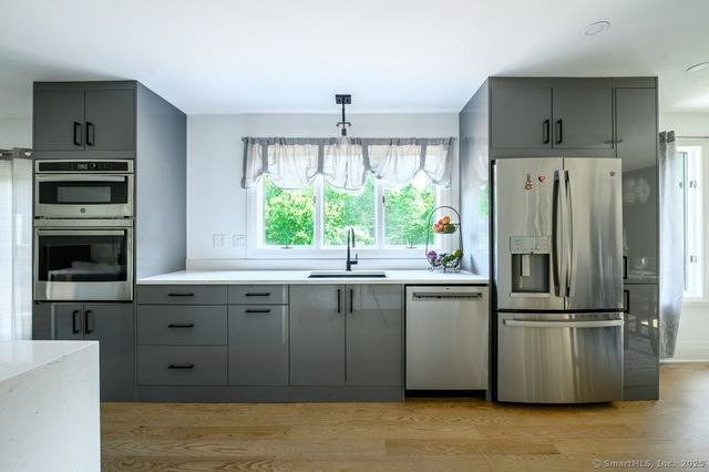 78 Blue Hills Road, North Haven, CT 06473