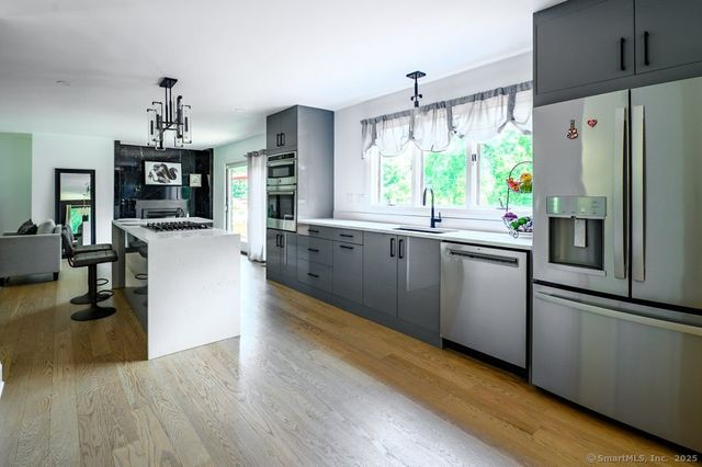 78 Blue Hills Road, North Haven, CT 06473