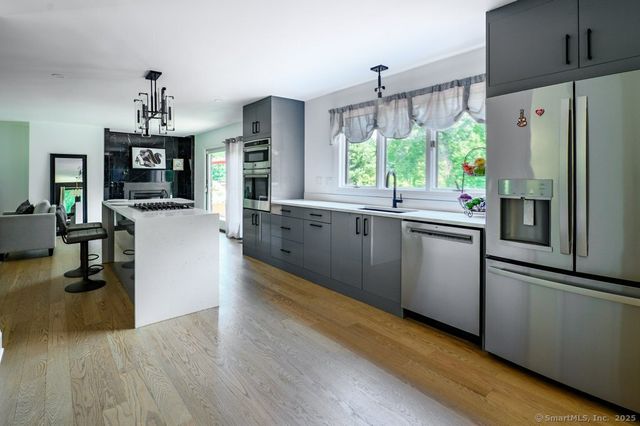 78 Blue Hills Road, North Haven, CT 06473