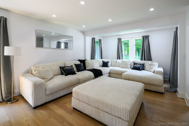 78 Blue Hills Road, North Haven, CT 06473