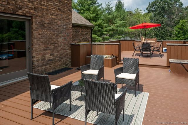 78 Blue Hills Road, North Haven, CT 06473