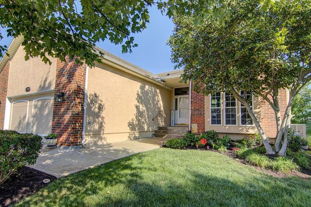 21946 W 119th Terrace, Olathe, KS 66061