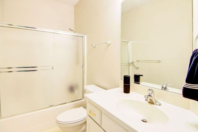 21946 W 119th Terrace, Olathe, KS 66061