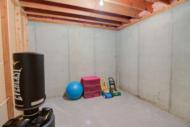 21946 W 119th Terrace, Olathe, KS 66061