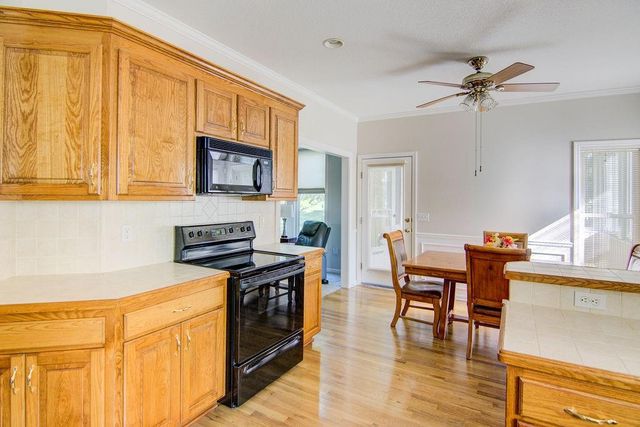 21946 W 119th Terrace, Olathe, KS 66061