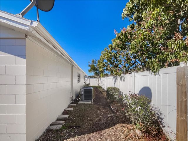 8711 CORDIAL COURT, Tampa, FL 33634