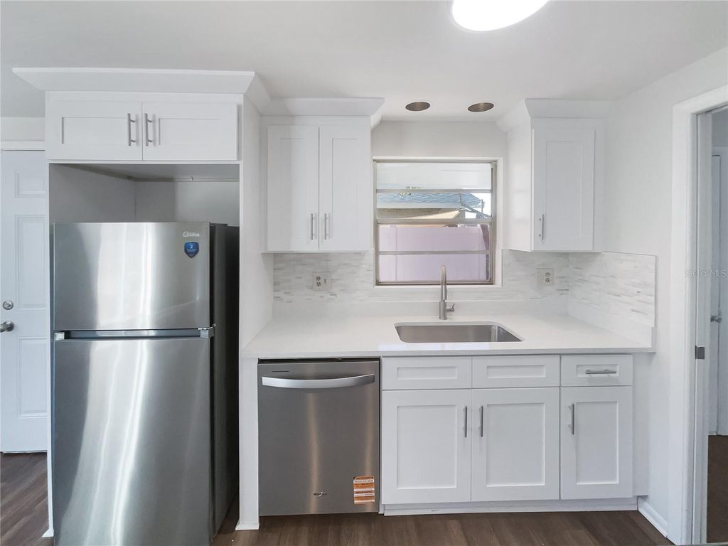 Image 11 of property listing at 8711 CORDIAL COURT, Tampa, FL 33634