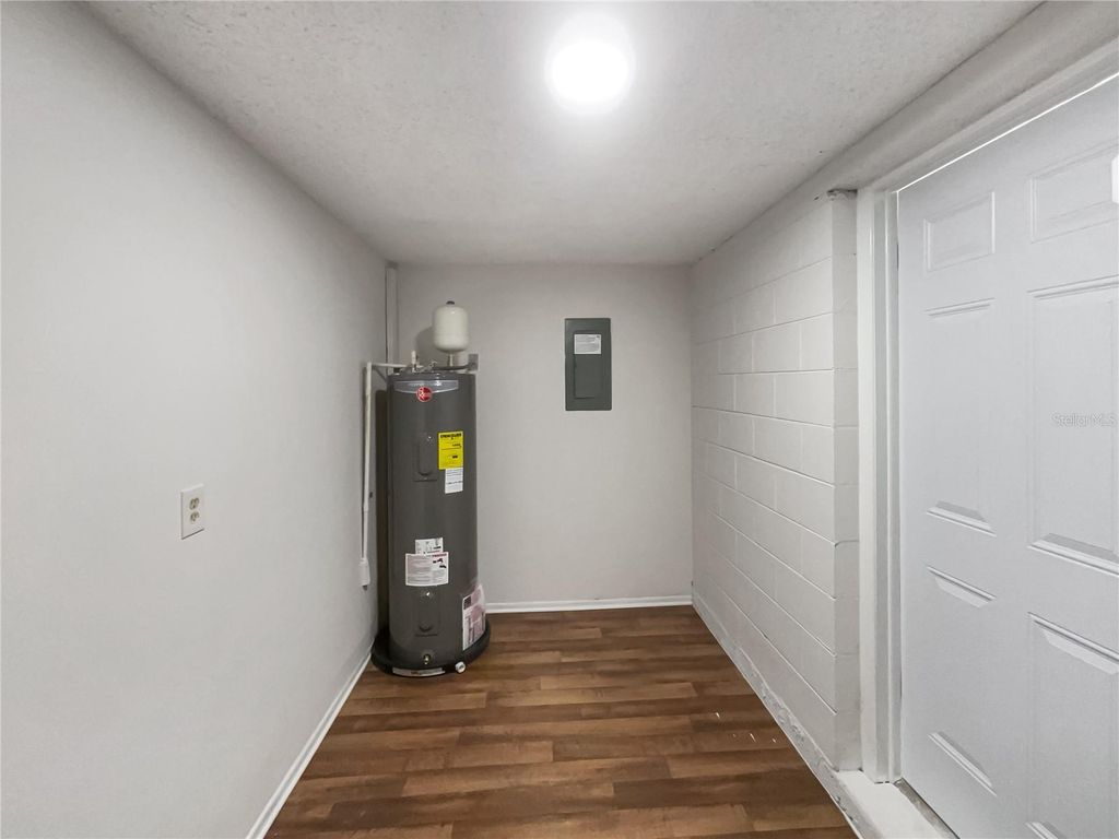 Image 25 of property listing at 8711 CORDIAL COURT, Tampa, FL 33634