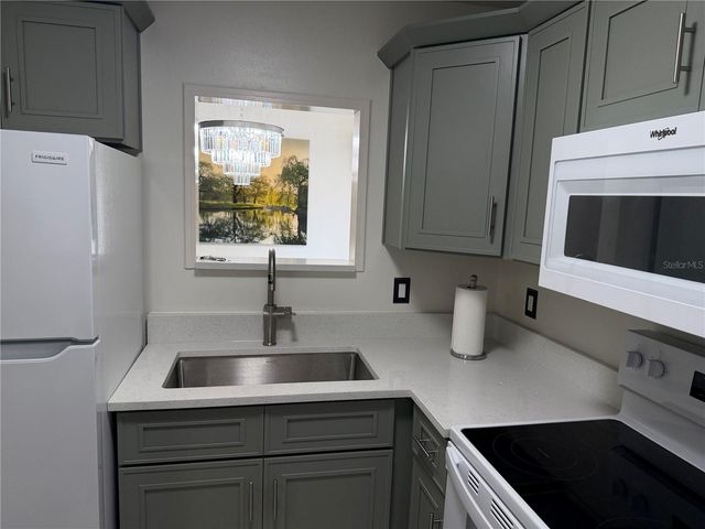 10485 CARROLLBROOK CIRCLE 120, Tampa, FL 33618