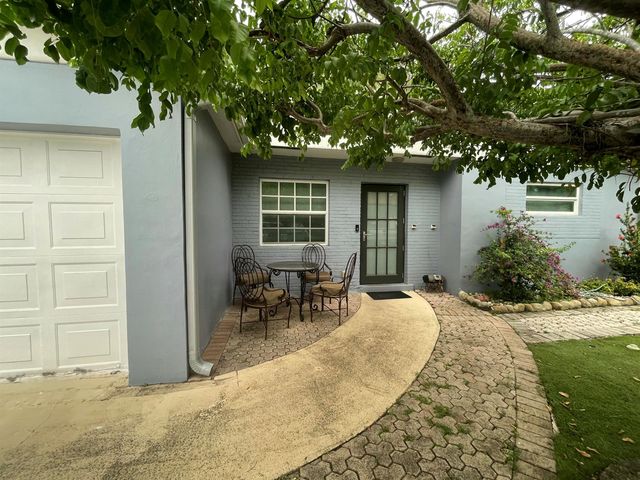3850 NE 12th Terrace, Pompano Beach, FL 33064