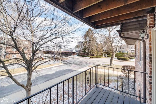 404 RIVIERA TERRACE Drive, St Clair Shores, MI 48080