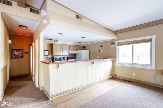 404 RIVIERA TERRACE Drive, St Clair Shores, MI 48080