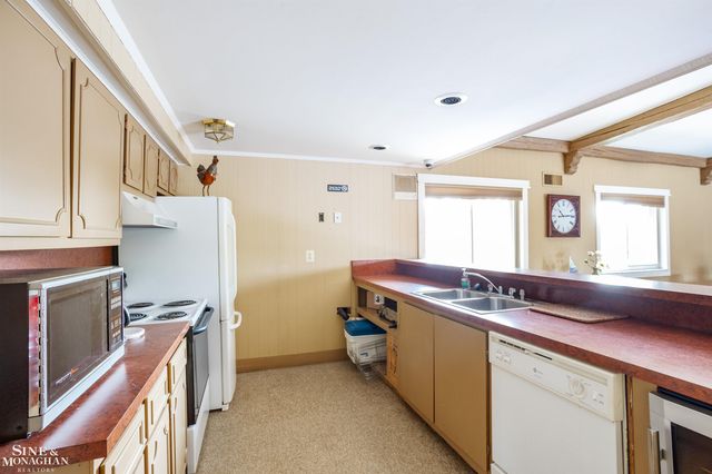 404 RIVIERA TERRACE Drive, St Clair Shores, MI 48080