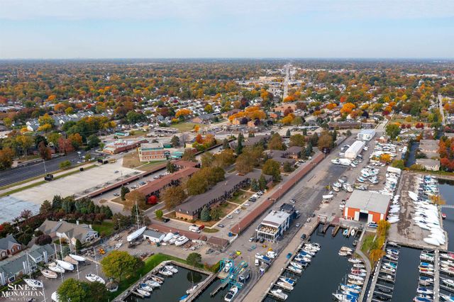 404 RIVIERA TERRACE Drive, St Clair Shores, MI 48080