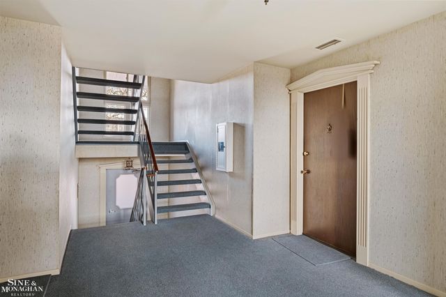 404 RIVIERA TERRACE Drive, St Clair Shores, MI 48080