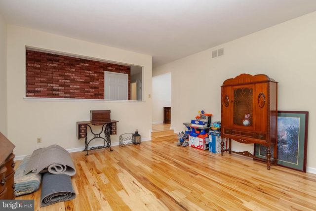 2517 KARYLOU DR, Kingsville, MD 21087