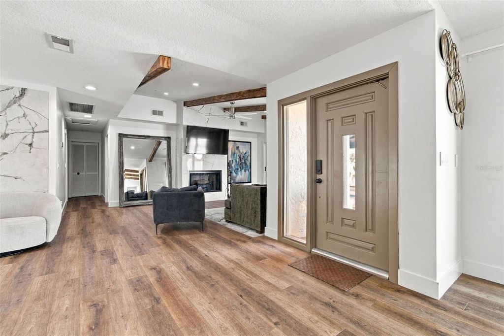 Image 18 of property listing at 5041 PALOMA DRIVE, Tampa, FL 33624