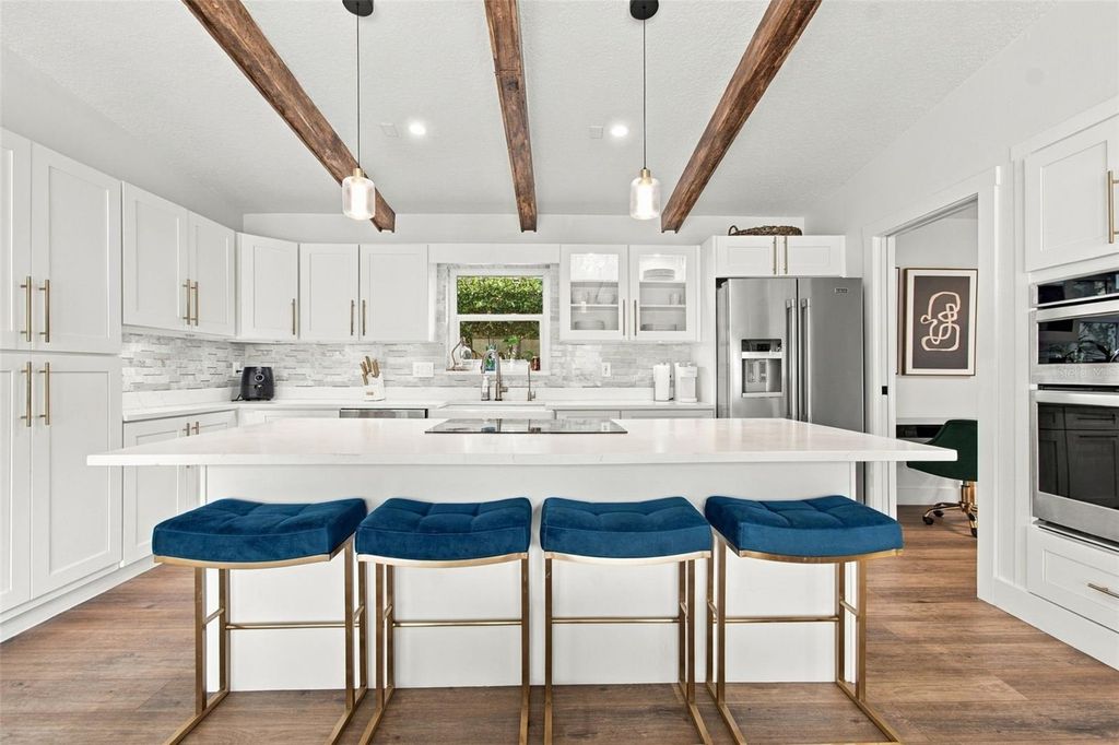 Image 23 of property listing at 5041 PALOMA DRIVE, Tampa, FL 33624